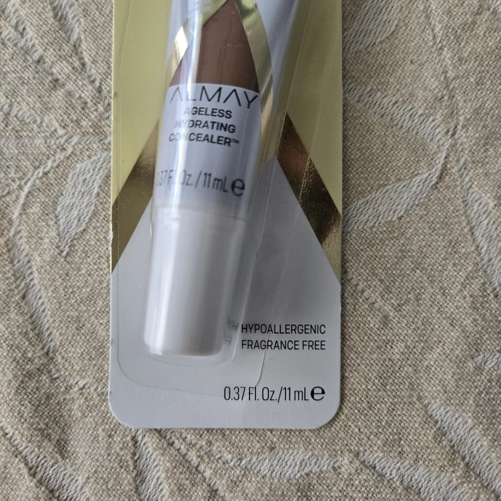 Almay Ageless Hydrating Liquid Concealer Hyaluronic Acid 050 Deep